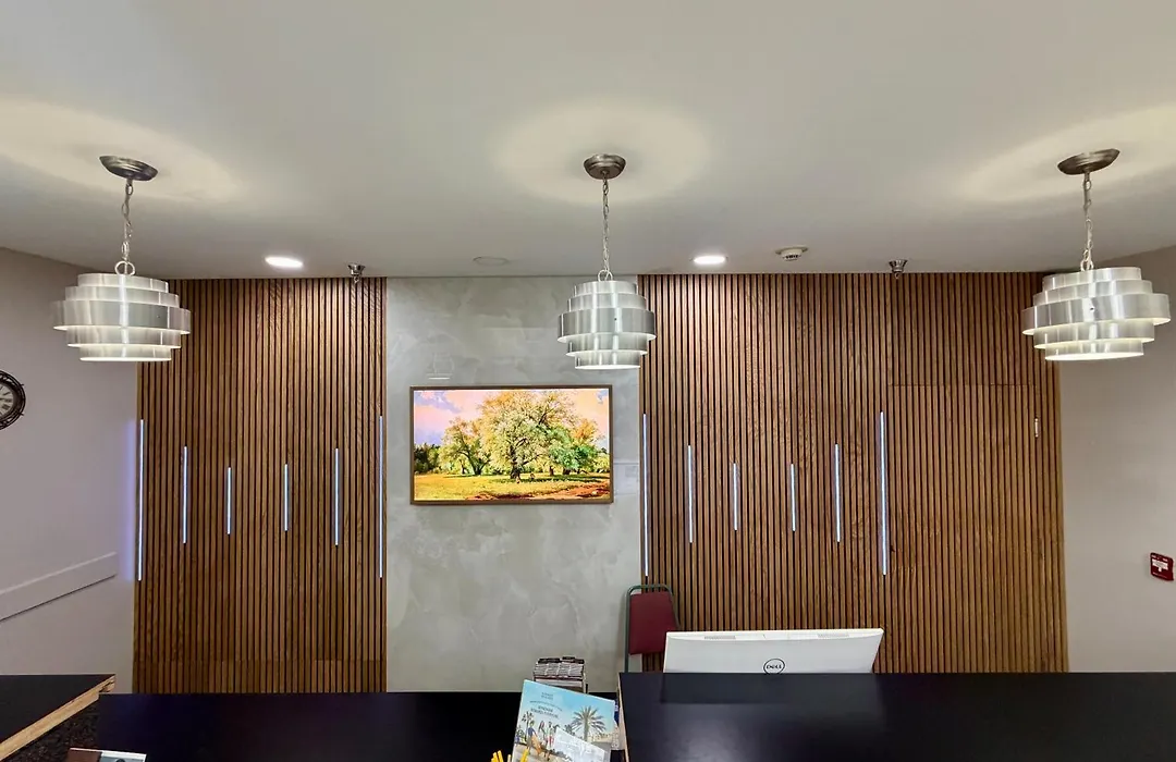 Days Inn & Suites By Wyndham Morris I-80-1