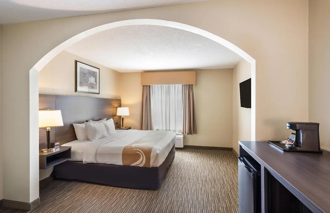 Quality Inn & Suites Fishkill South Near I-84-1