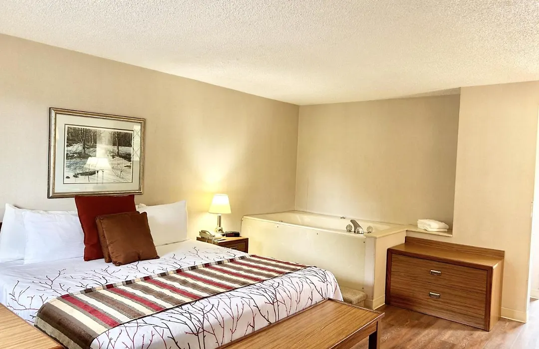 Highland Manor Inn-1