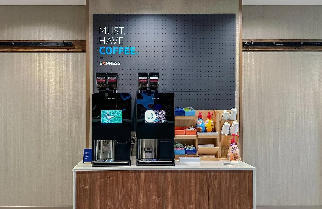 Holiday Inn Express Hotel & Suites Youngstown North-Warren/Niles By Ihg-1