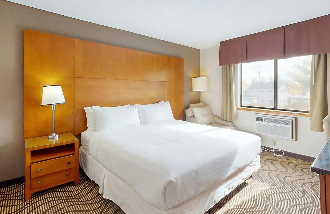 Oscoda Lakeside Hotel-1