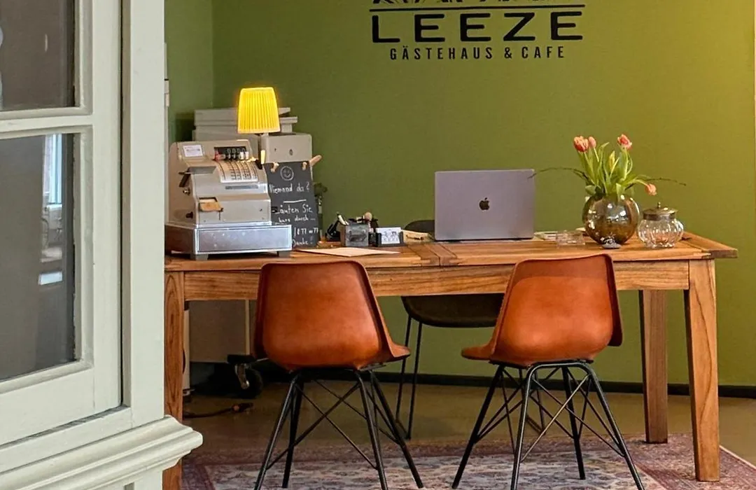 Gästehaus&Café Leeze-1