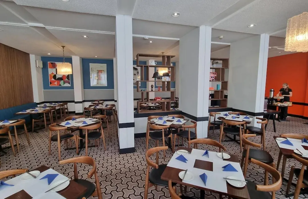 Lancaster Hall Hotel-1
