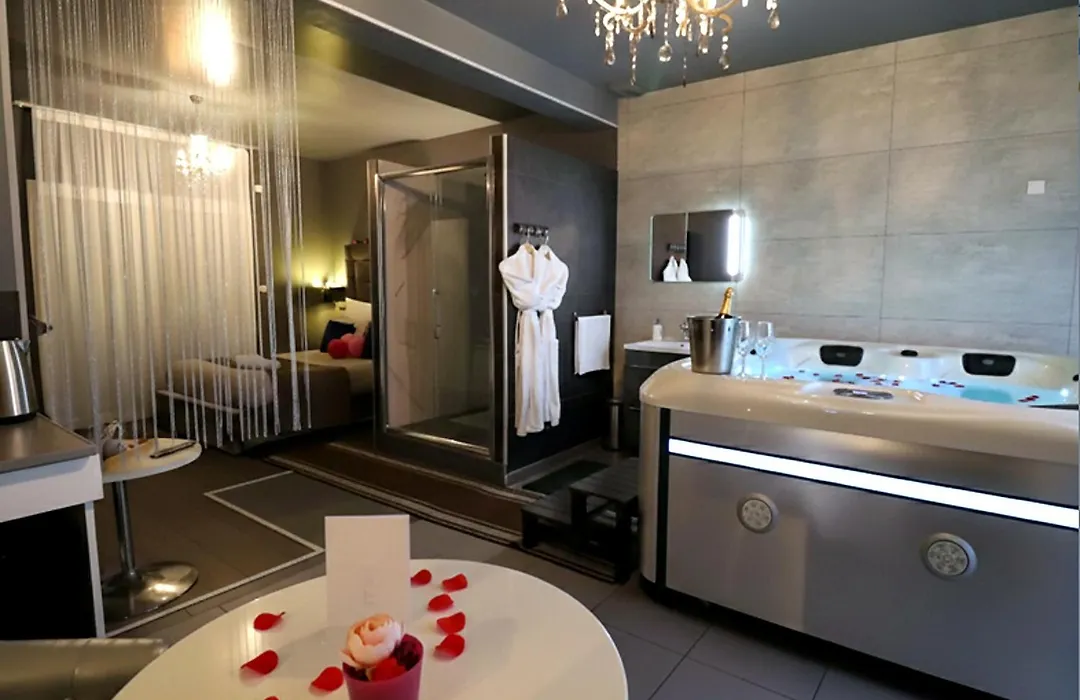 Luxury & Love - Professional Jaccuzzi And Spa-1