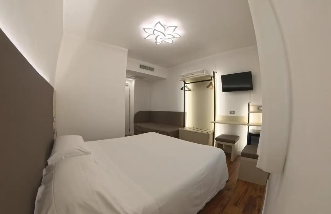 Hotel Aurora-1