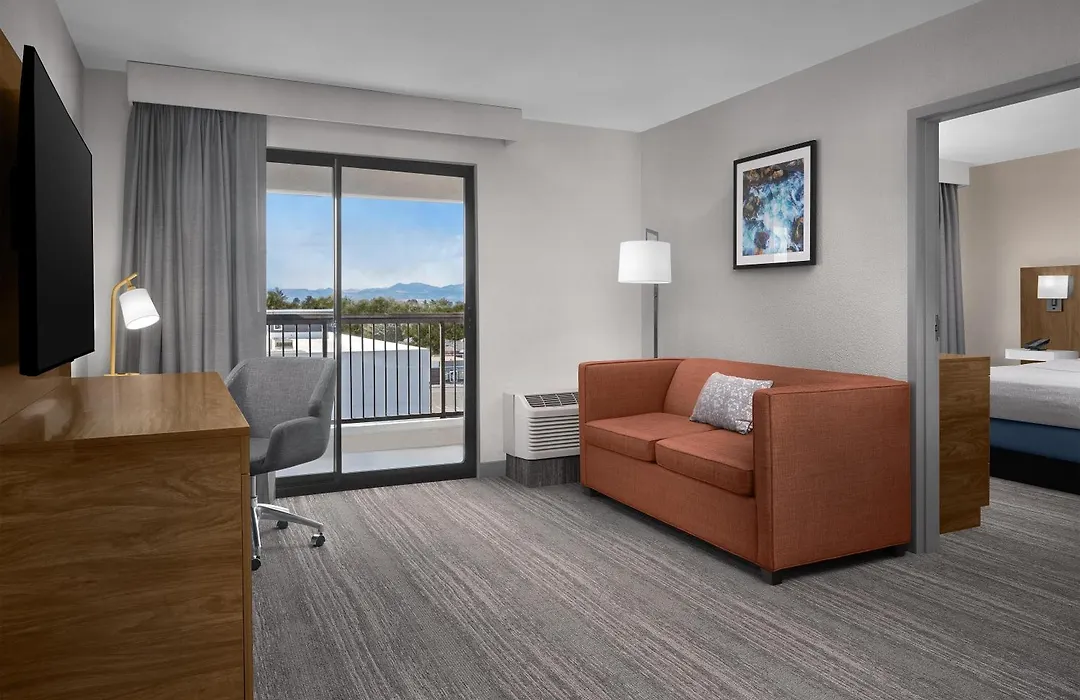 Hampton Inn & Suites Denver-Cherry Creek-1