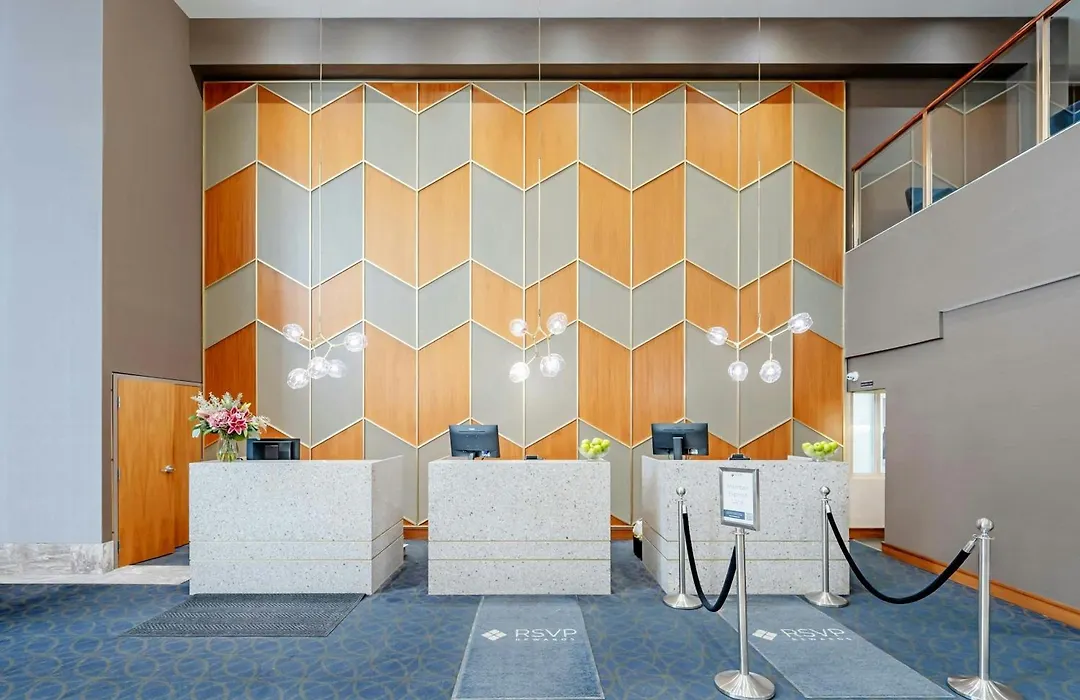 Sandman Signature Mississauga Hotel-1