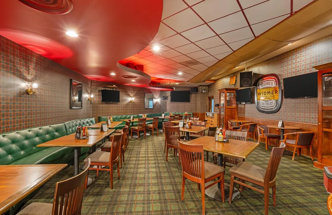 Rogue Regency Inn Medford Airport-1