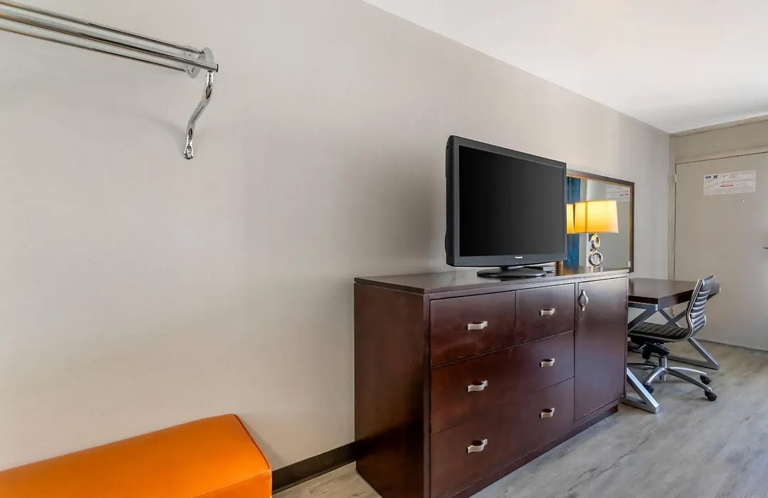 Rodeway Inn Orange Park - Jacksonville Near Naval Air Station-1