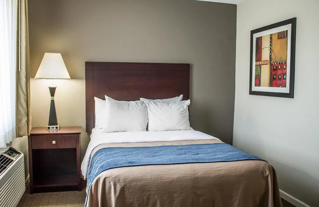 Comfort Inn Sandusky-1