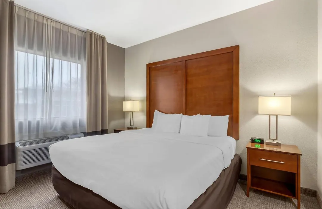 Comfort Suites Brenham-1