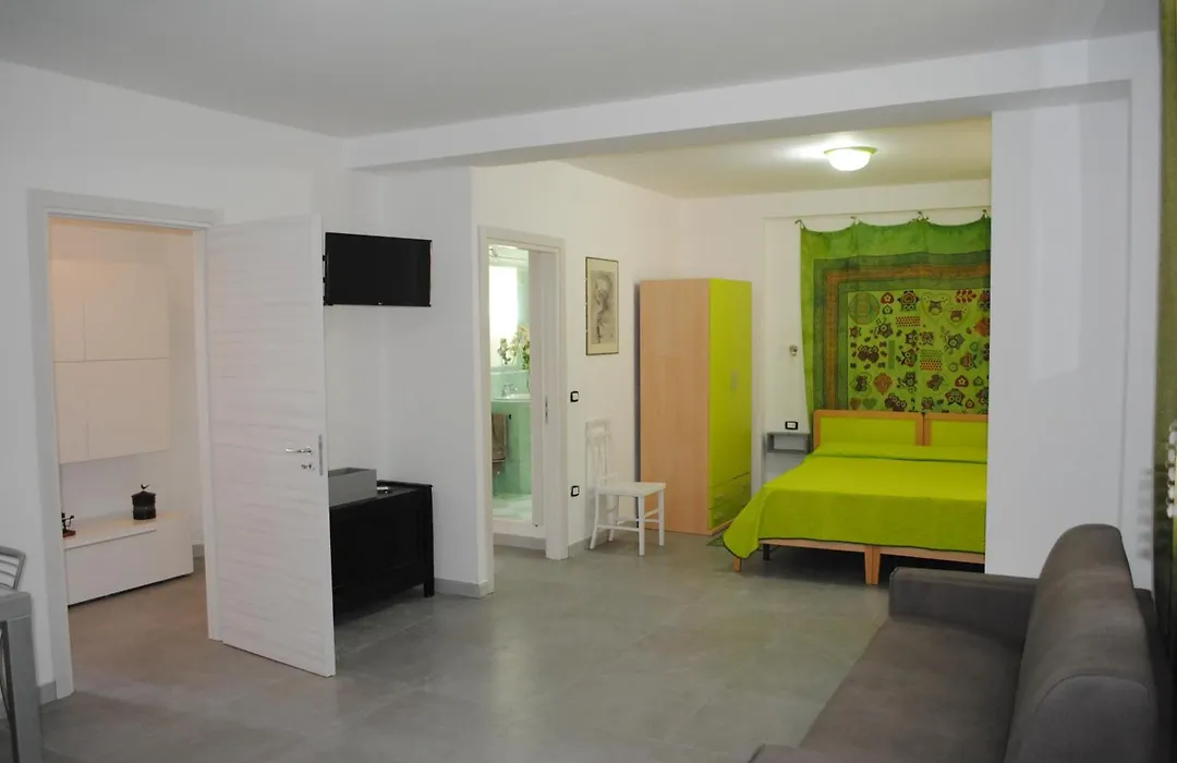 Summer Beach Rooms-1