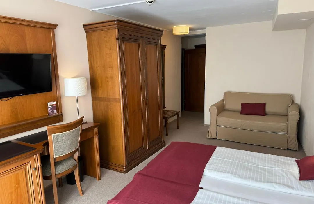 Burghotel Nuernberg-1