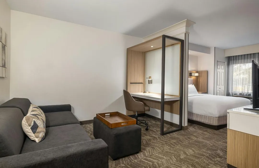 Springhill Suites Fresno-1