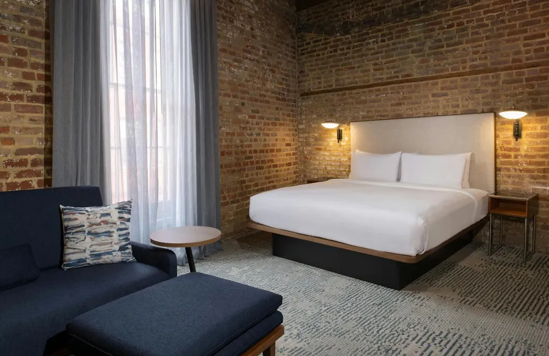 Courtyard By Marriott New Orleans Warehouse Arts District-1