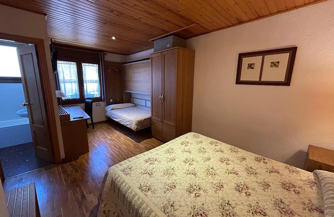 Hotel Els Puis-1