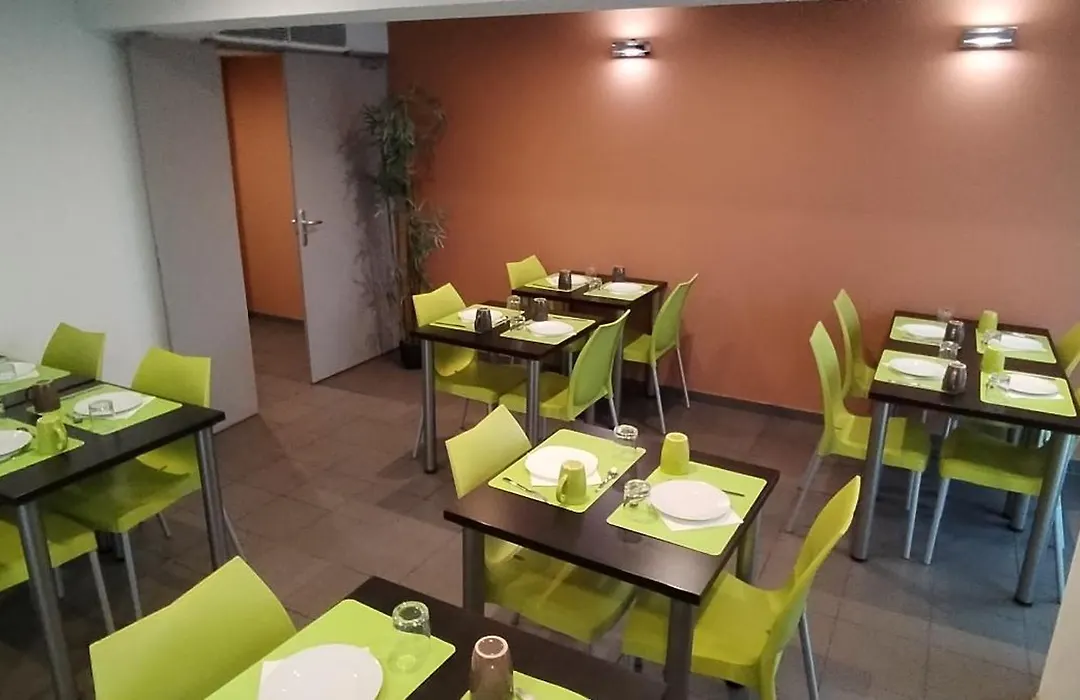 KOSY Appart'Hôtels - Campus Del Sol Esplanade-1