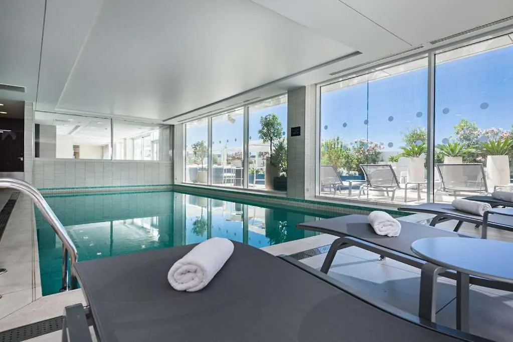 Golden Tulip Marseille Euromed-1