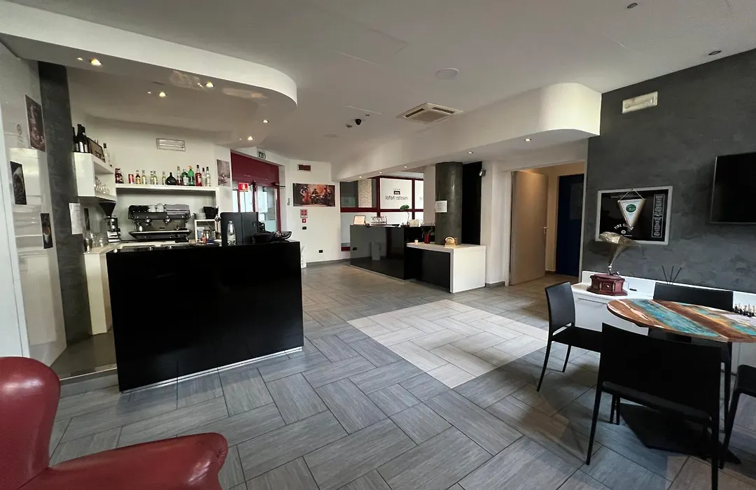 Master Hotel-1