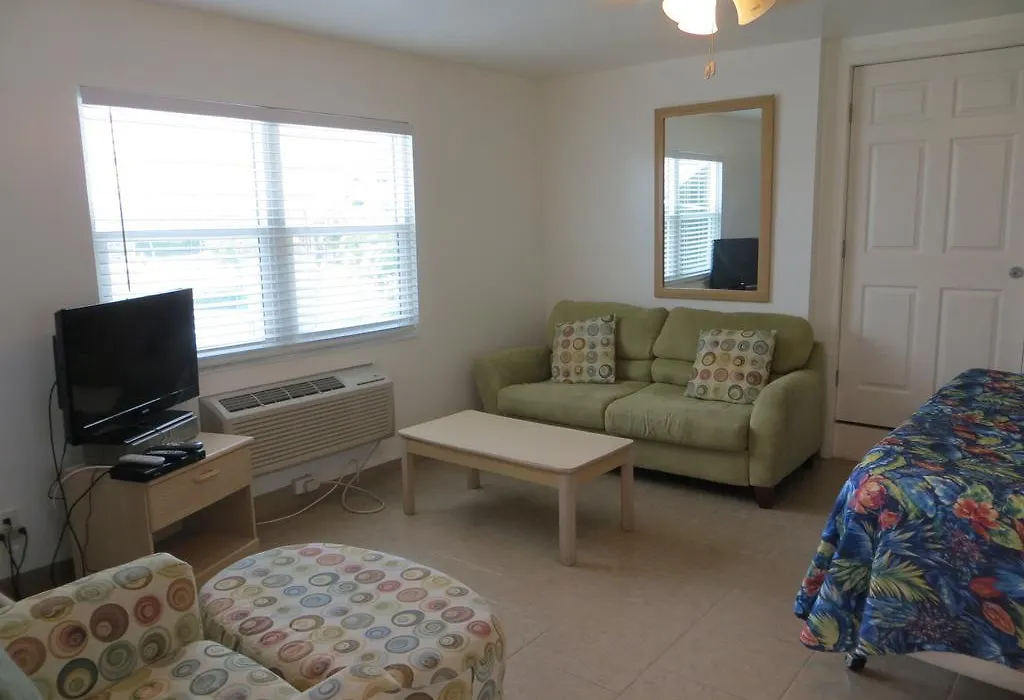 Dolphin Inn-1