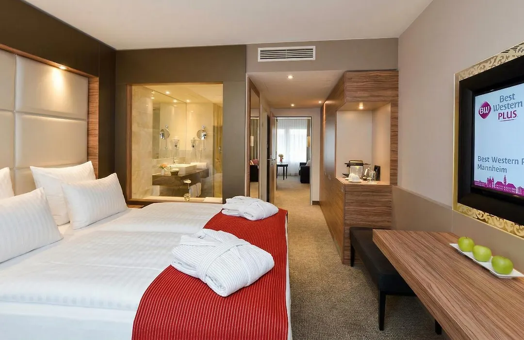 Best Western Plus Delta Park Hotel-1