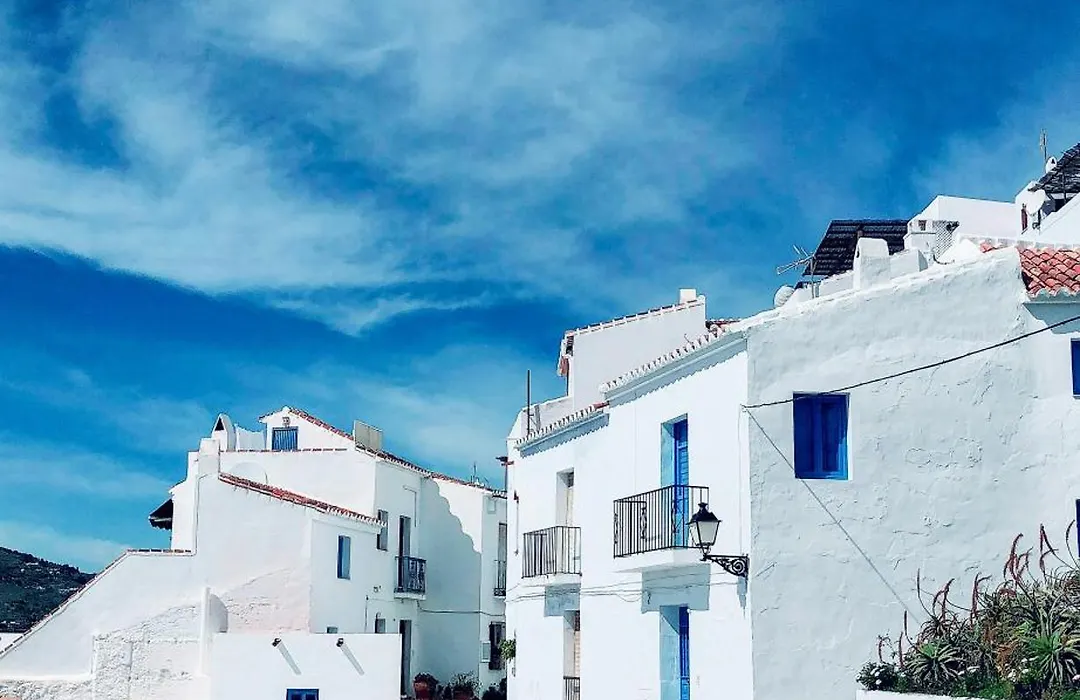 Abril Nerja-1