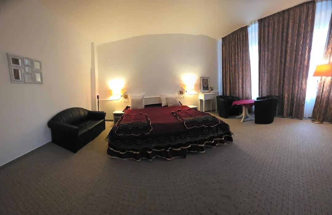 Hotel Elisenhof-1