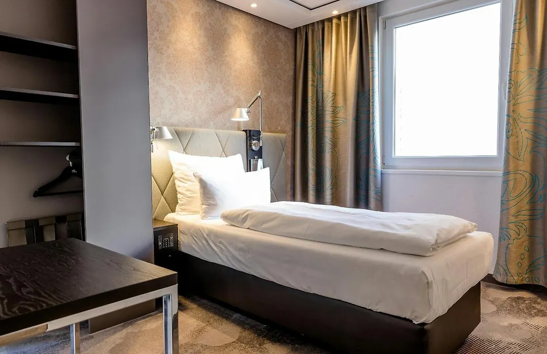 Motel One München Sendlinger Tor-1