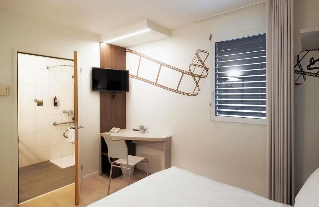 Ibis Locarno-1
