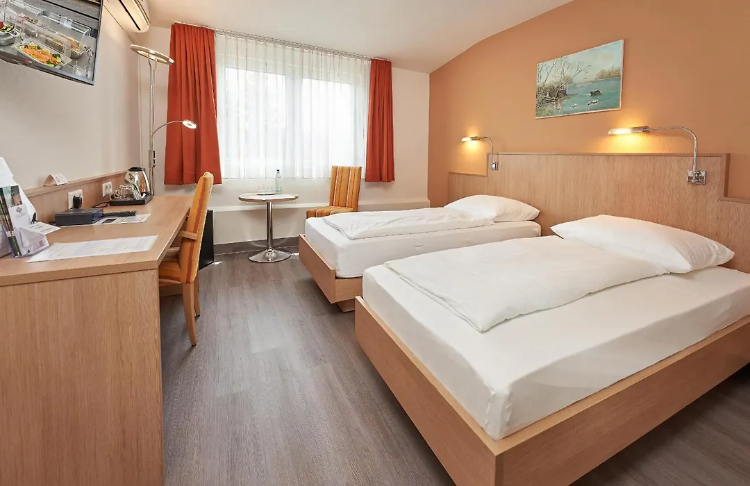 Hotel Touristik-1
