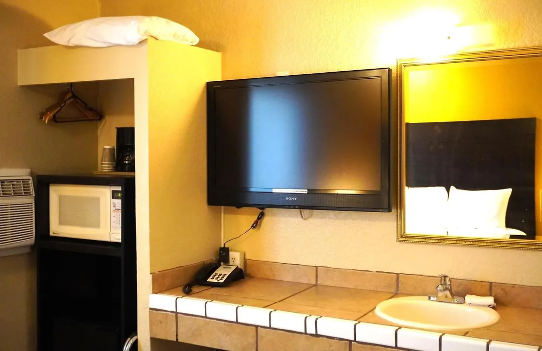 Rodeway Inn Flagstaff-Downtown-1