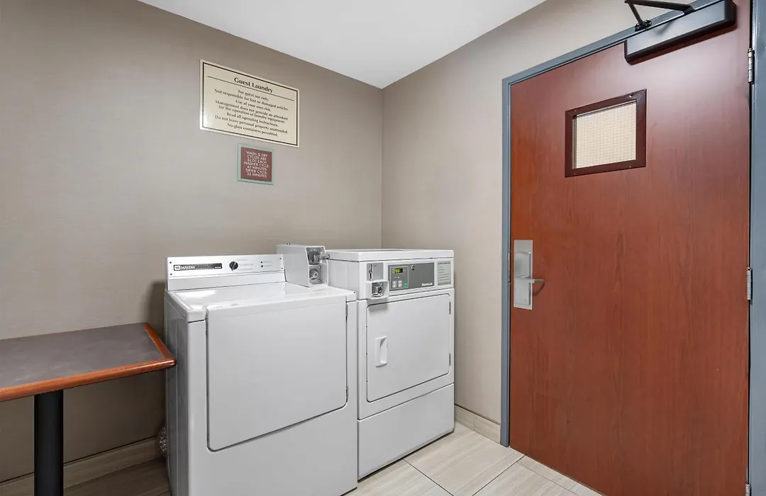 Best Western Plus Fresno Airport Hotel-1