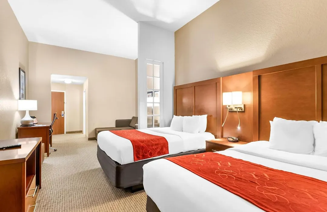 Comfort Suites Orlando Airport-1
