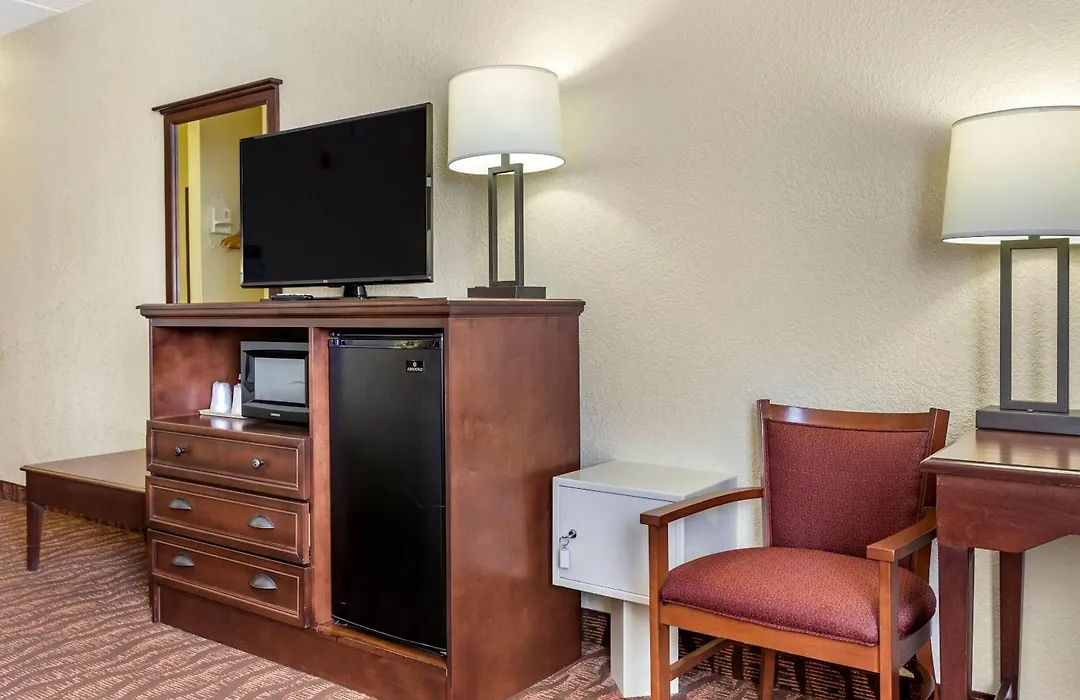 Comfort Inn & Suites Branson Meadows-1