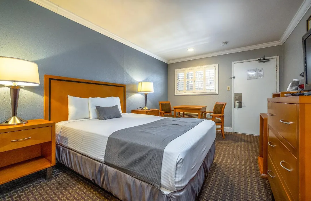 Soma Park Inn-1