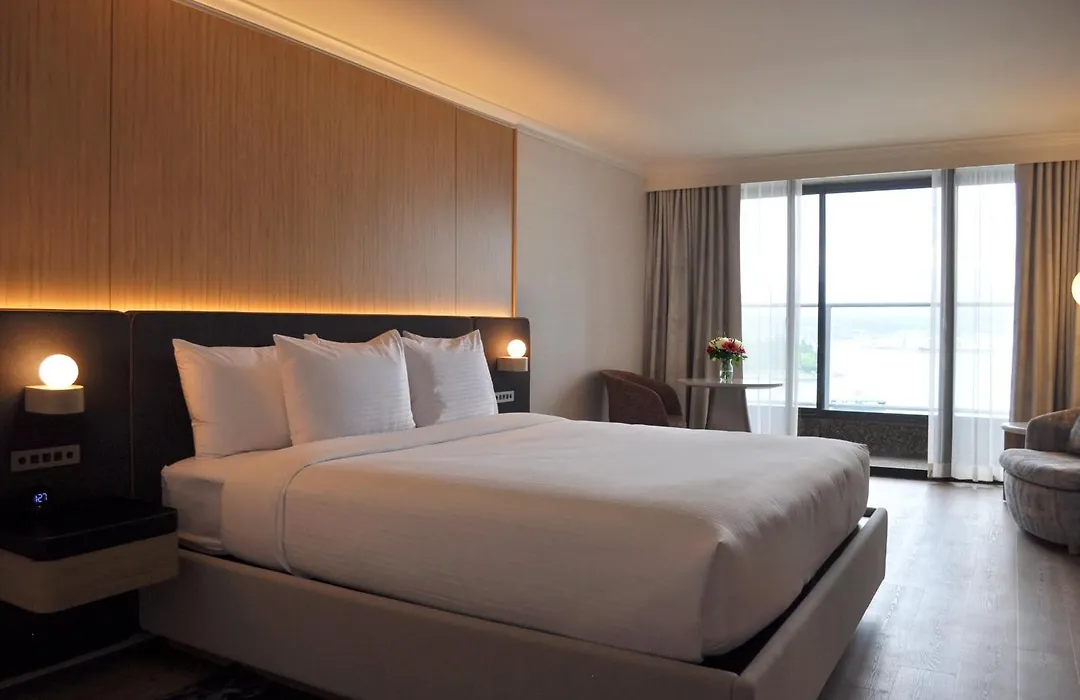 Pinnacle Hotel Harbourfront-1