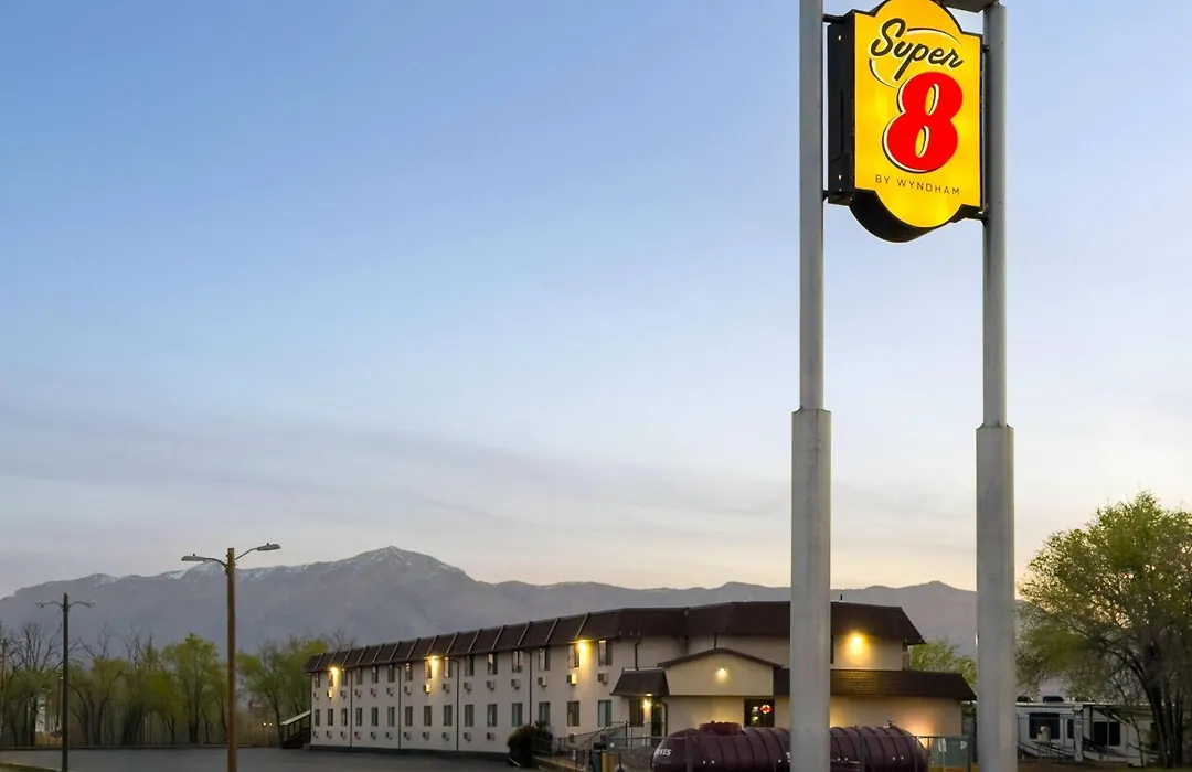 Super 8 By Wyndham Ogden, Utah-1