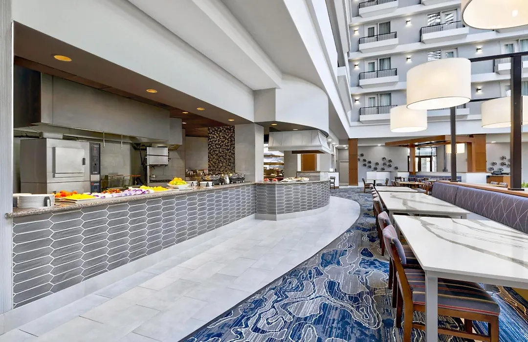 Doubletree By Hilton Davenport-1