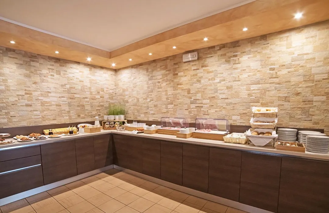 Hotel Mary Rose-1