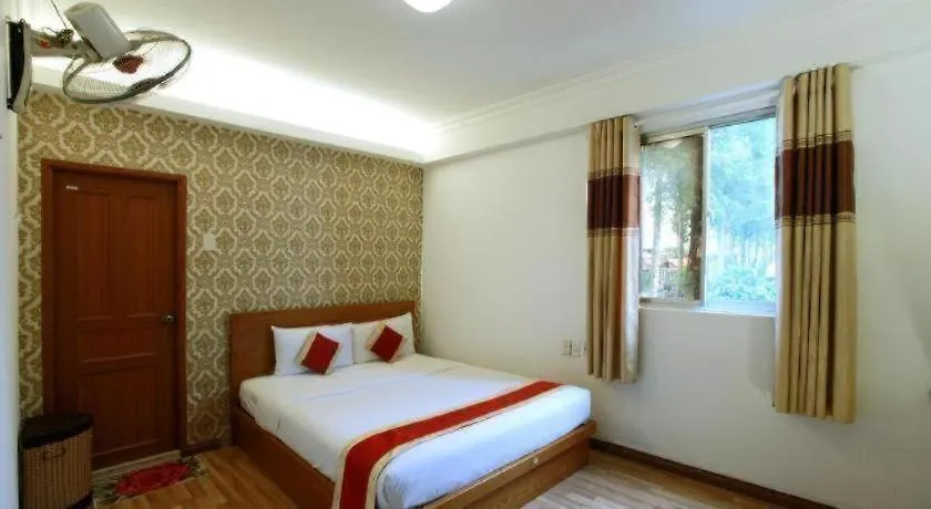 Lucky Star Saigon Hotel-1