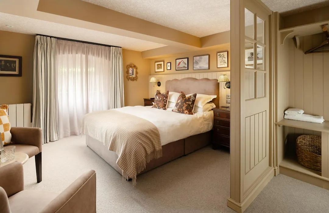 The Churchill Hotel-1