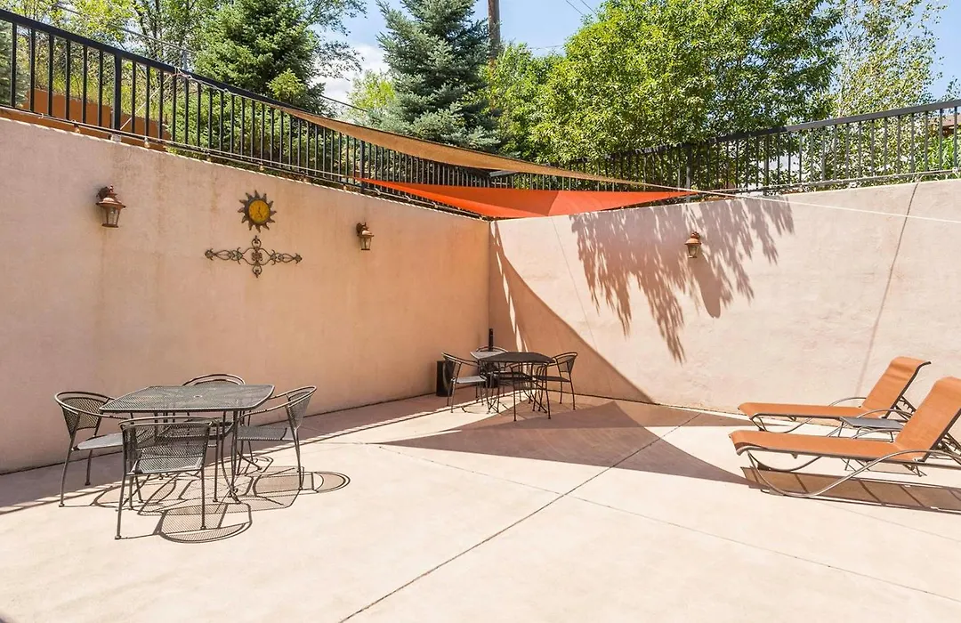 Manitou Pikes Peak Hotel-1
