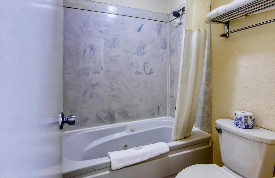 Executive Inn & Suites-1
