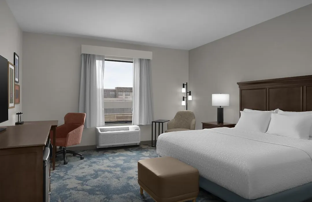 Hampton Inn & Suites Mishawaka/South Bend At Heritage Square-1