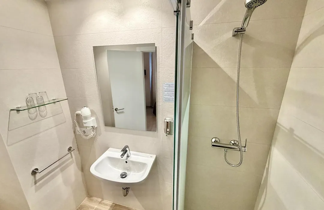 Hostal del Mar-1