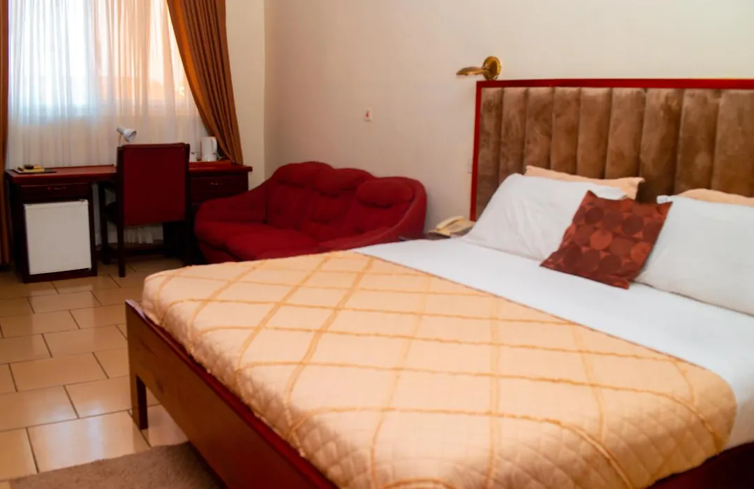 Kunta Kinte Hotel-1
