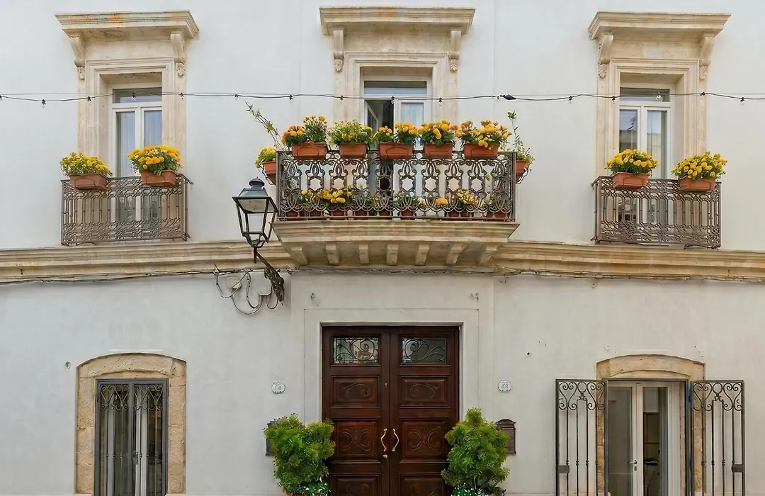 Palazzo del SalTo-1