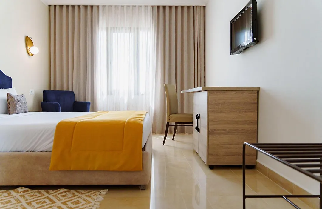 hôtel LE PACHA-1