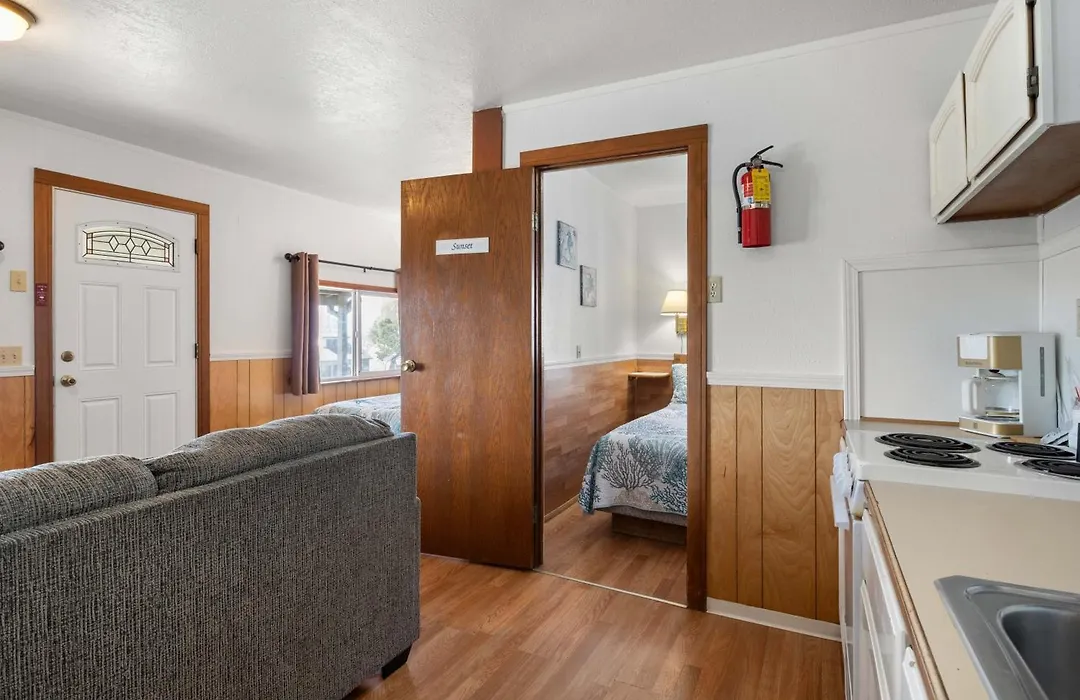 Oceanside Ocean Front Cabins-1