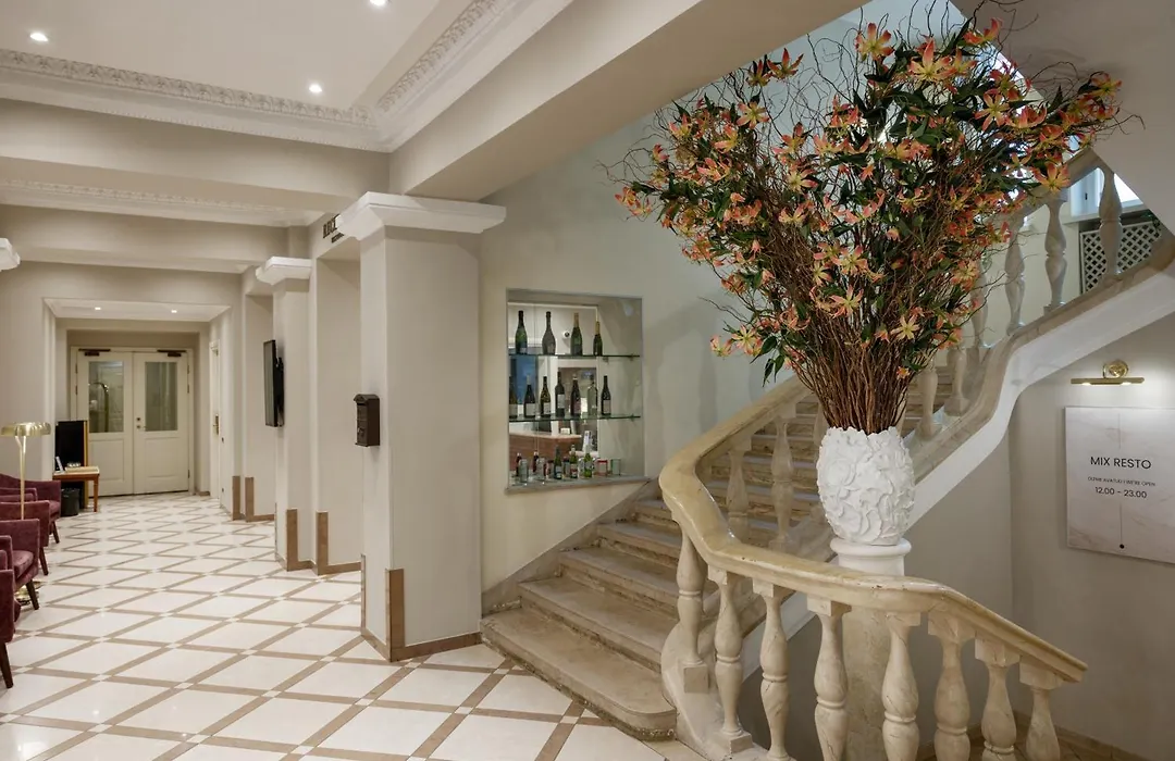 My City Hotel-1